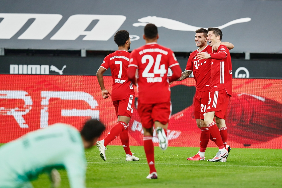 Lewandowski che mờ Haaland, Bayern ngược dòng đả bại Dortmund 3-2 ở trận Siêu kinh điển